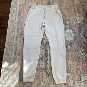Alo yoga sweatpants